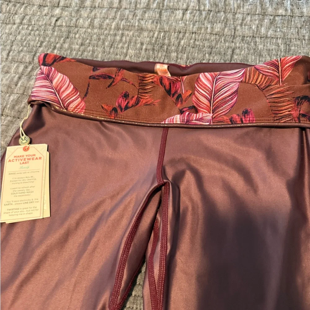 NWT Maaji high rise leggings, Size L - Picture 10 of 10
